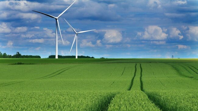 wind-gfea318cd1_1280 green fields and blue ski with wind turbines